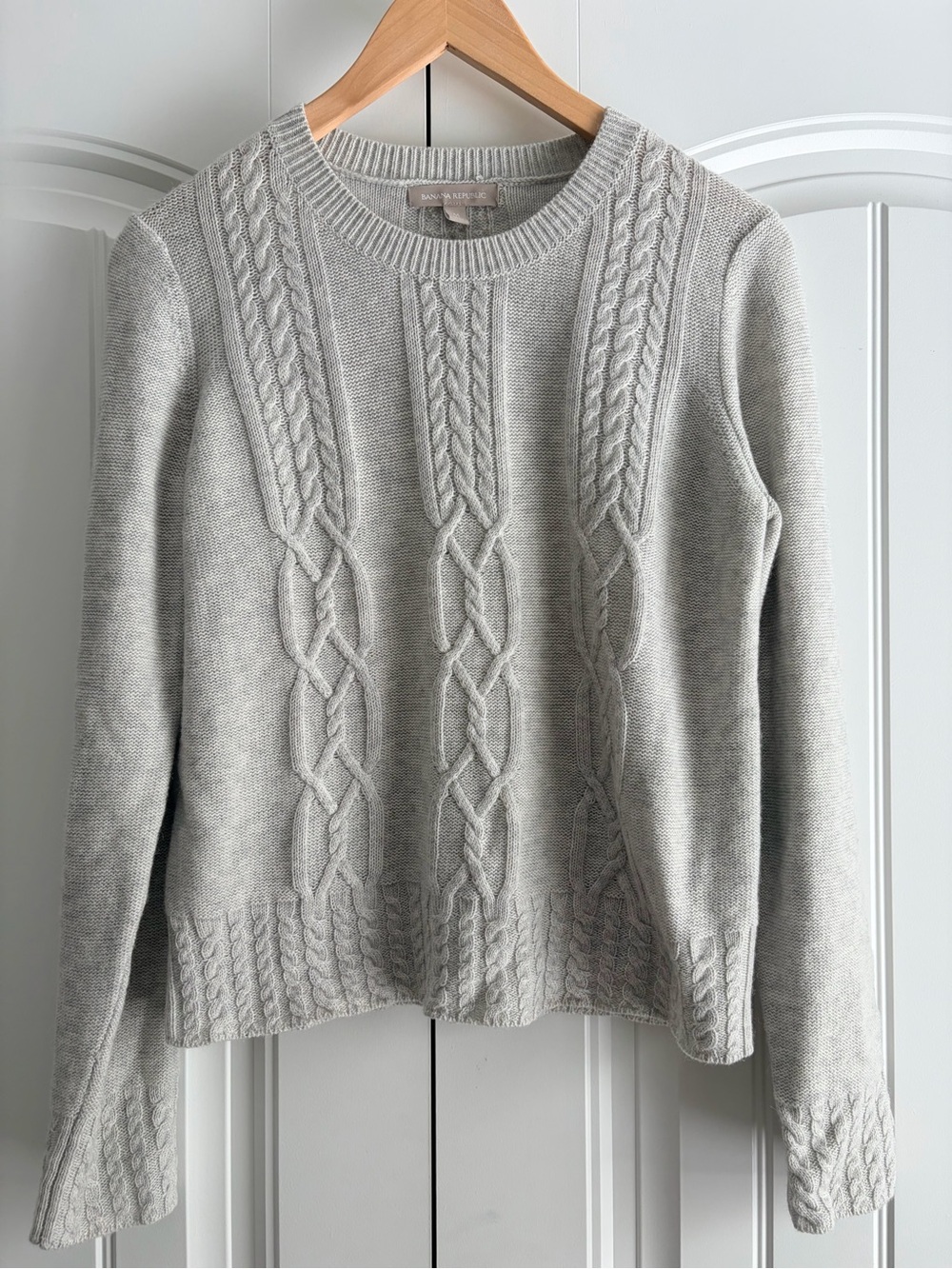 Banana Republic Gray Wool Blend Sweater Women's Size M Crew Neck